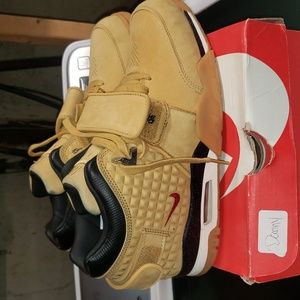 Nike Victor Cruz wheat size 10.5
